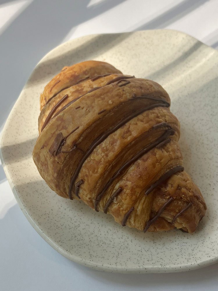 Croissant de chocolate y agraz La Gracia