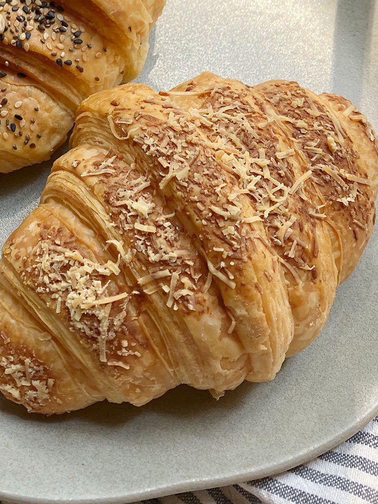 Croissant de tres quesos La Gracia