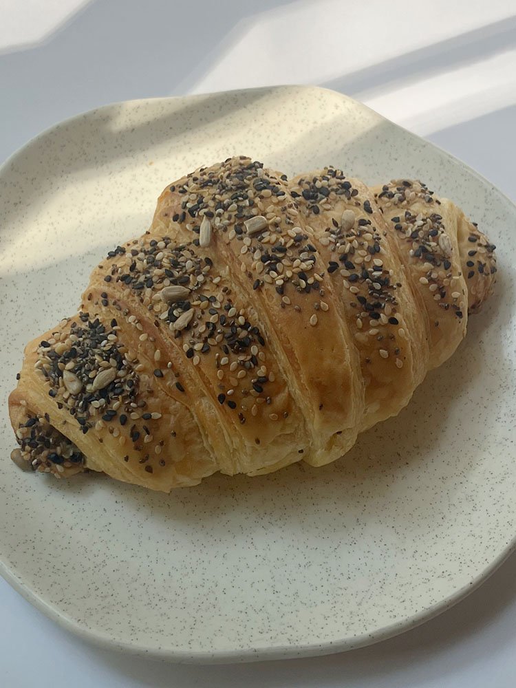 Croissant de queso y espinaca La Gracia